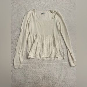 WHITE HOLLISTER TOP - NEVER WORN!!!